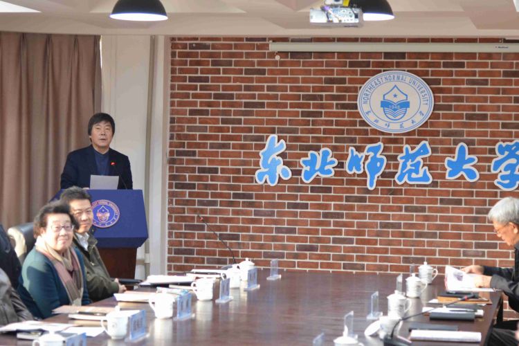 历任上海综合大学讲师